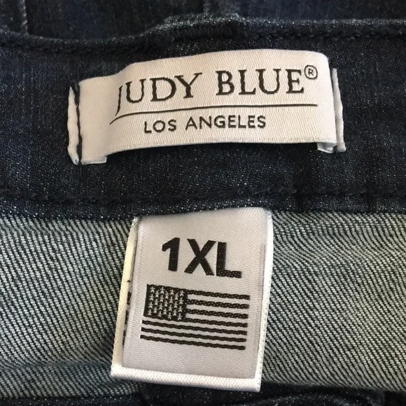 Judy Blue Flare Jeans REPOSH Size 1x - Picture 7 of 9